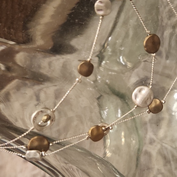 New York and Co necklace - Picture 2 of 4